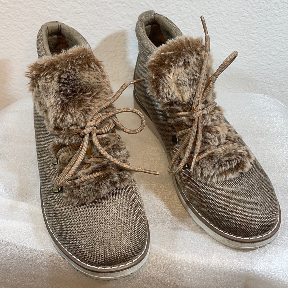 Skechers BOBS Alpine City Creek Brown Canvas Faux Fur Winter Boots Size 11